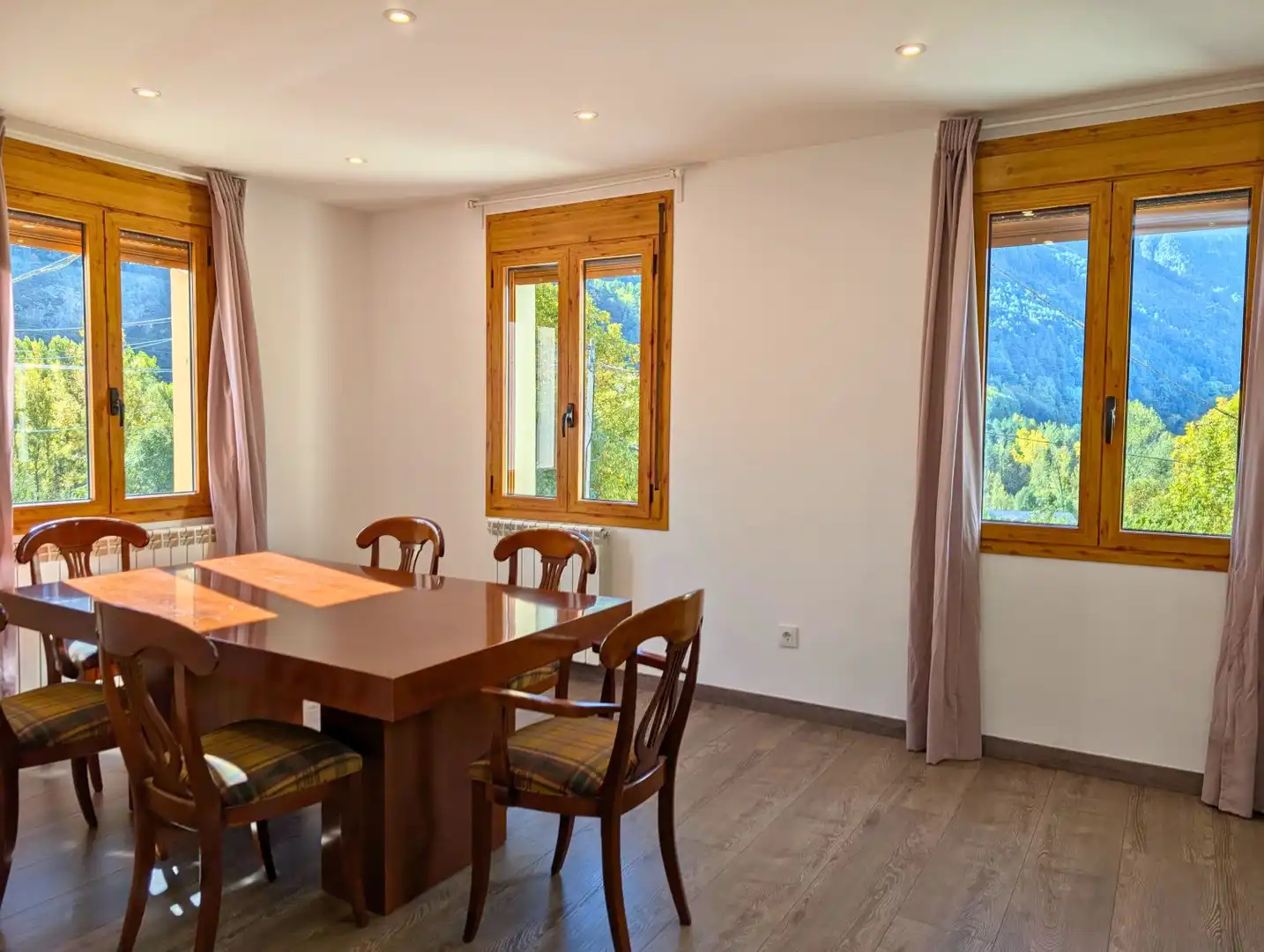 Dining room of Flat for sale in San Juan de Plan, Huesca