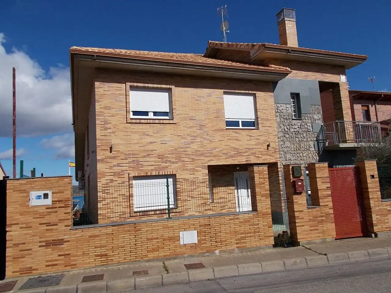 Detached house with garden for sale in Calle Rodera Bajera 8