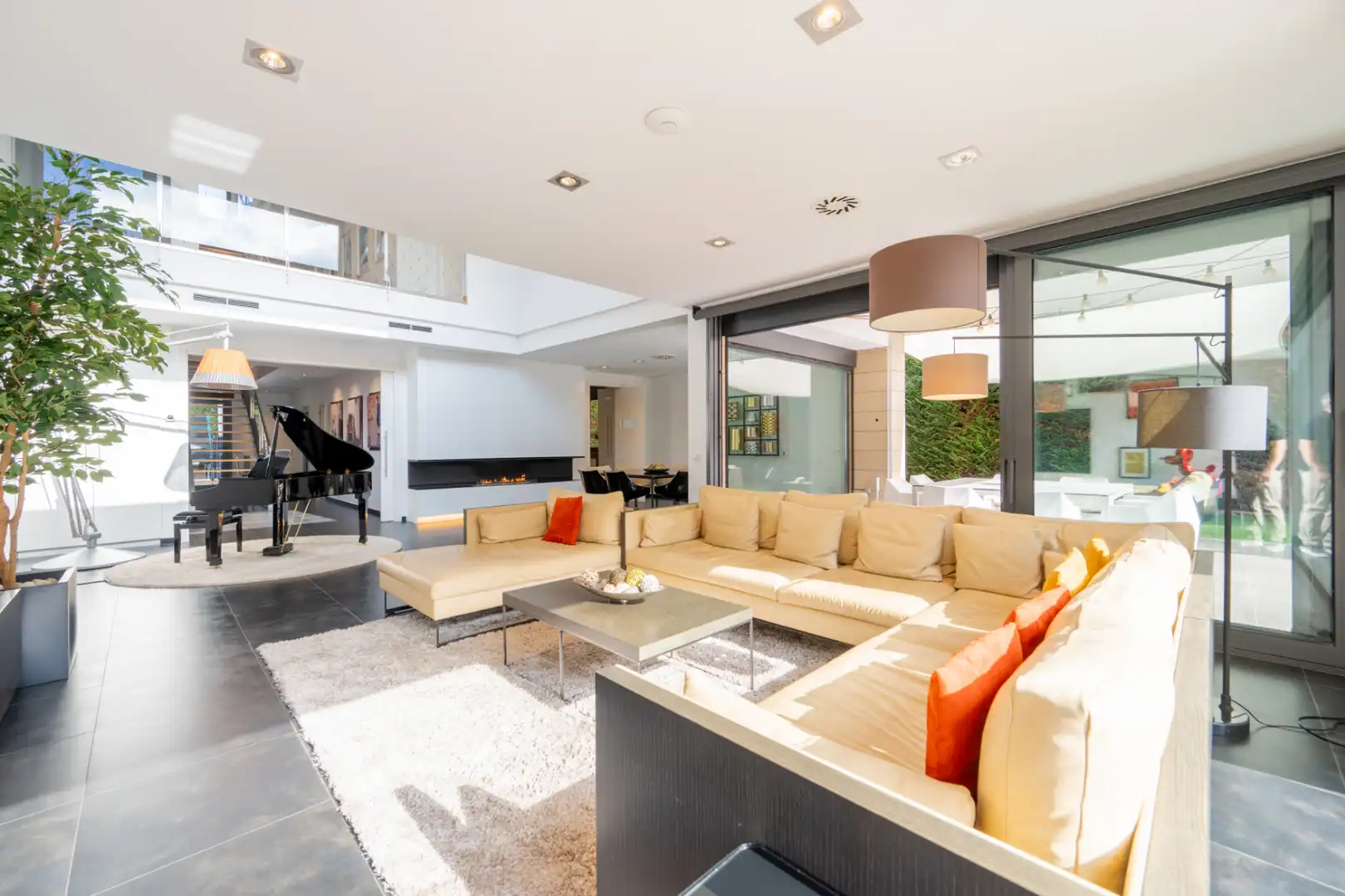 Sala de estar de Casa o chalet en venta en Sant Cugat del Vallès con Aire acondicionado, Calefacción y Jardín privado