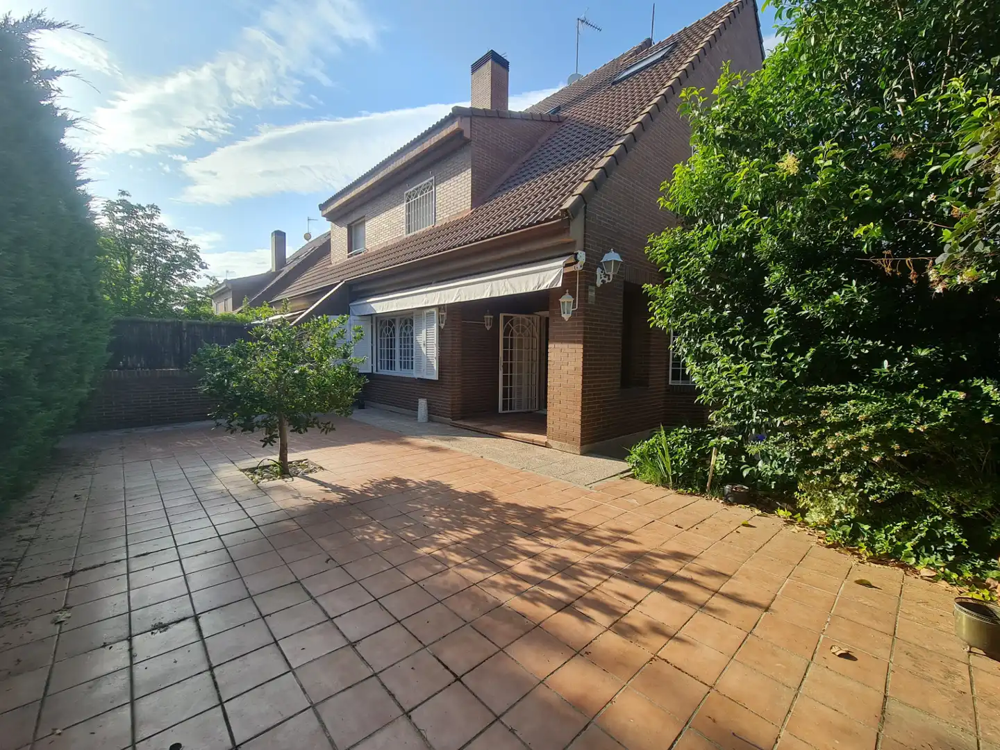 Casa aparellada amb piscina en venda a Calle Záncara, imagen 18