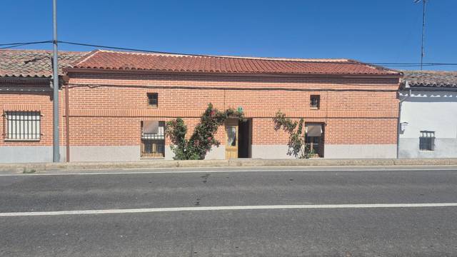 Casa-chalet en Venta en Rasueros