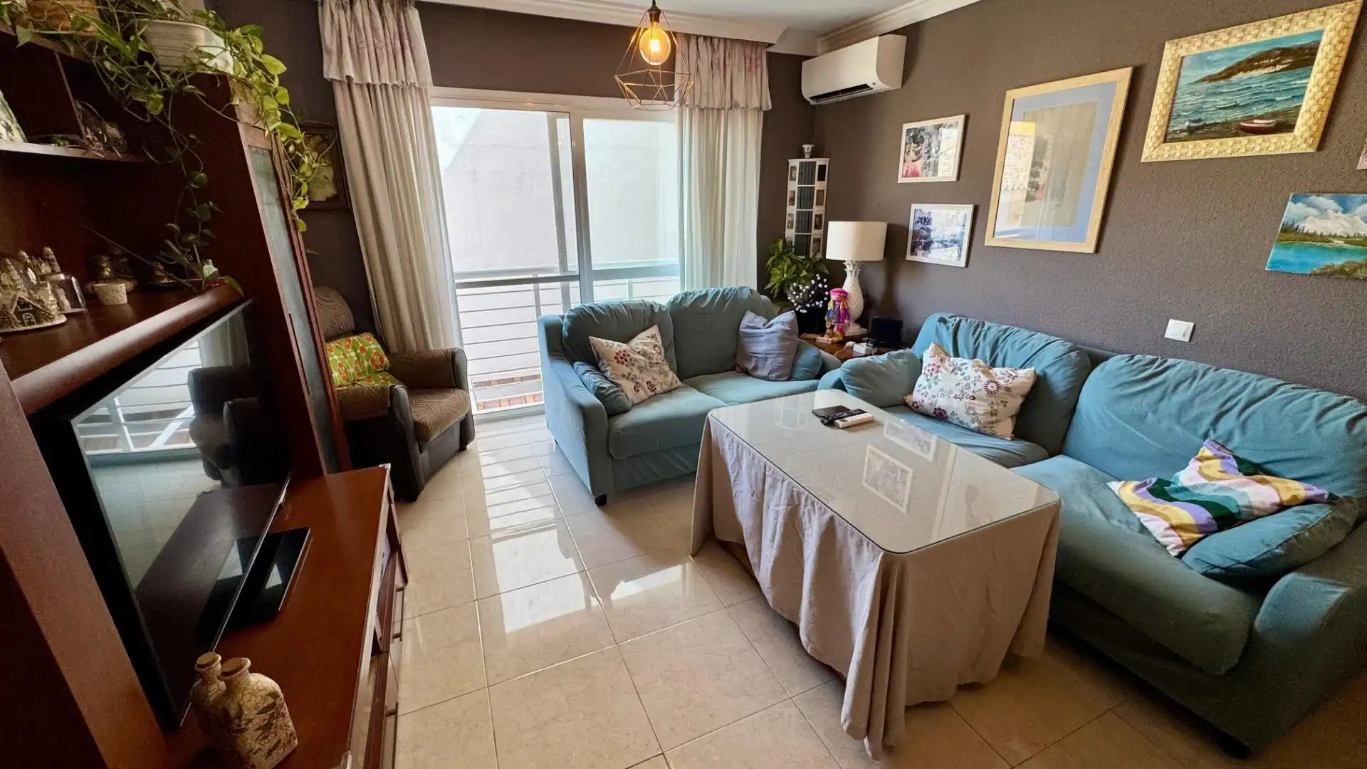 Living room of Flat for sale in Rincón de la Victoria  with Air Conditioner and Storage room