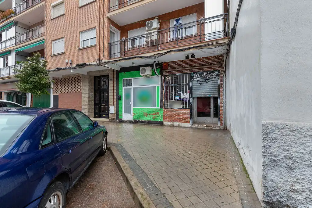 Local de alquiler en C/ Villaamil, Centro