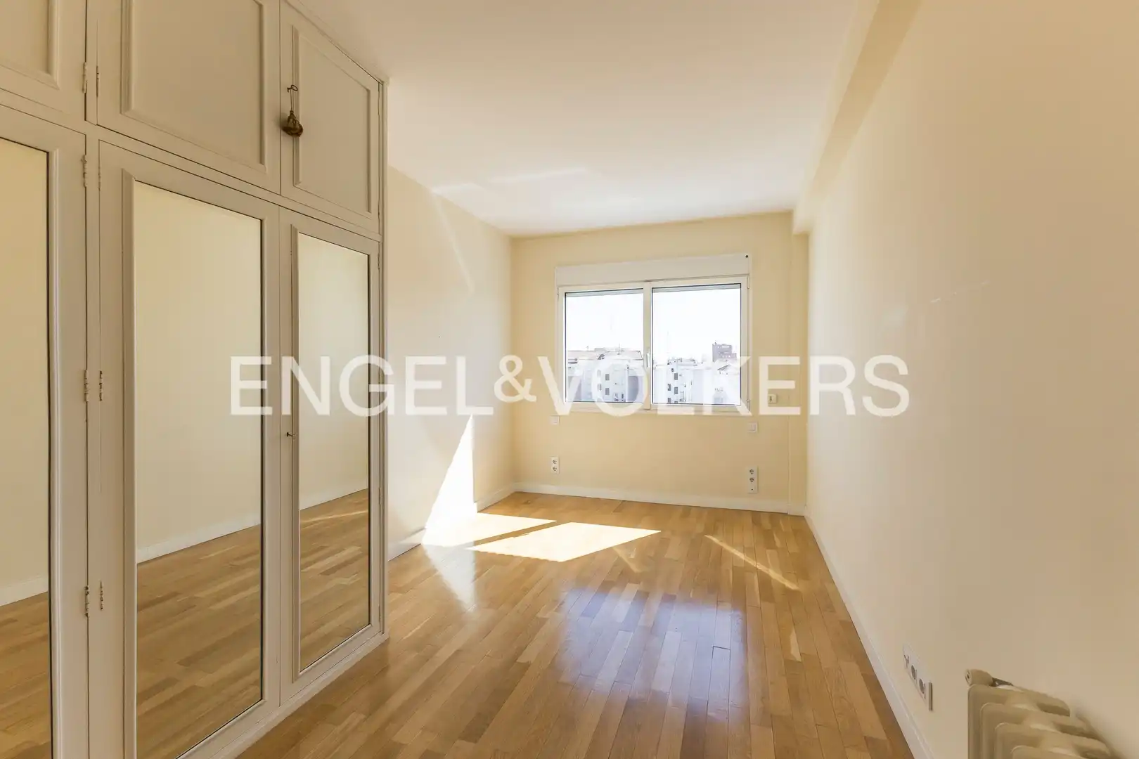 Habitación de Piso de alquiler en Madrid con Aire acondicionado, Calefacción y Parquet