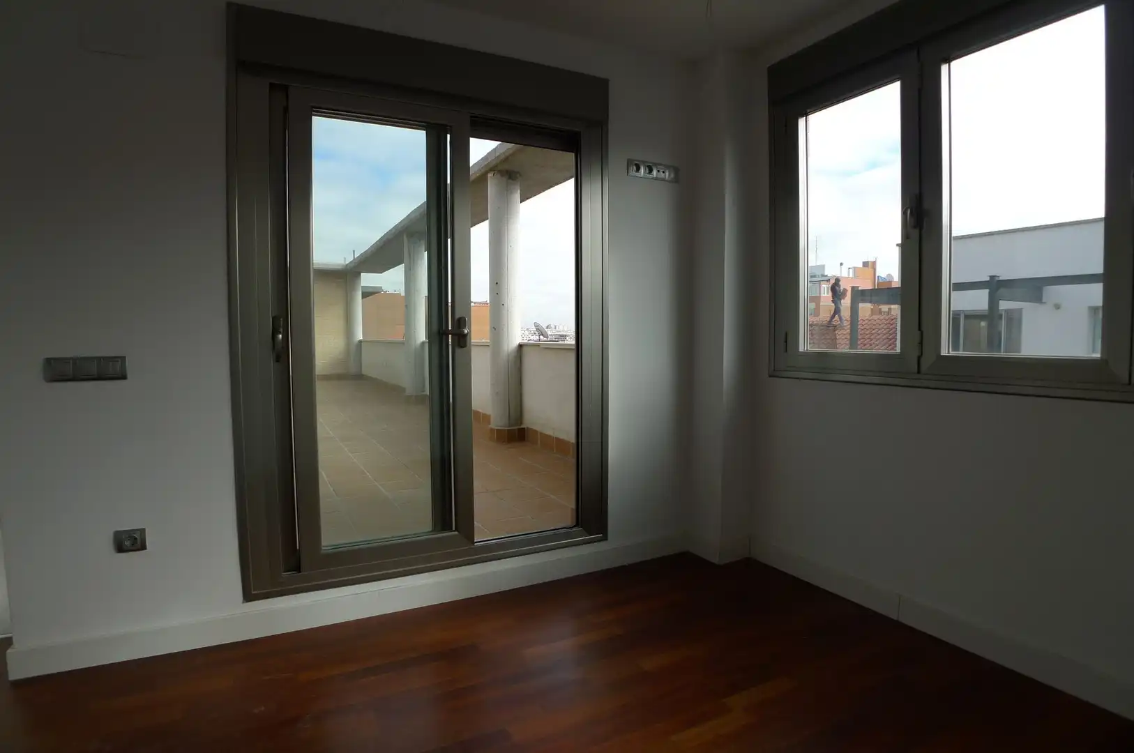 Dormitori de Àtic de lloguer en Madrid amb Aire condicionat, Parquet i Terrassa