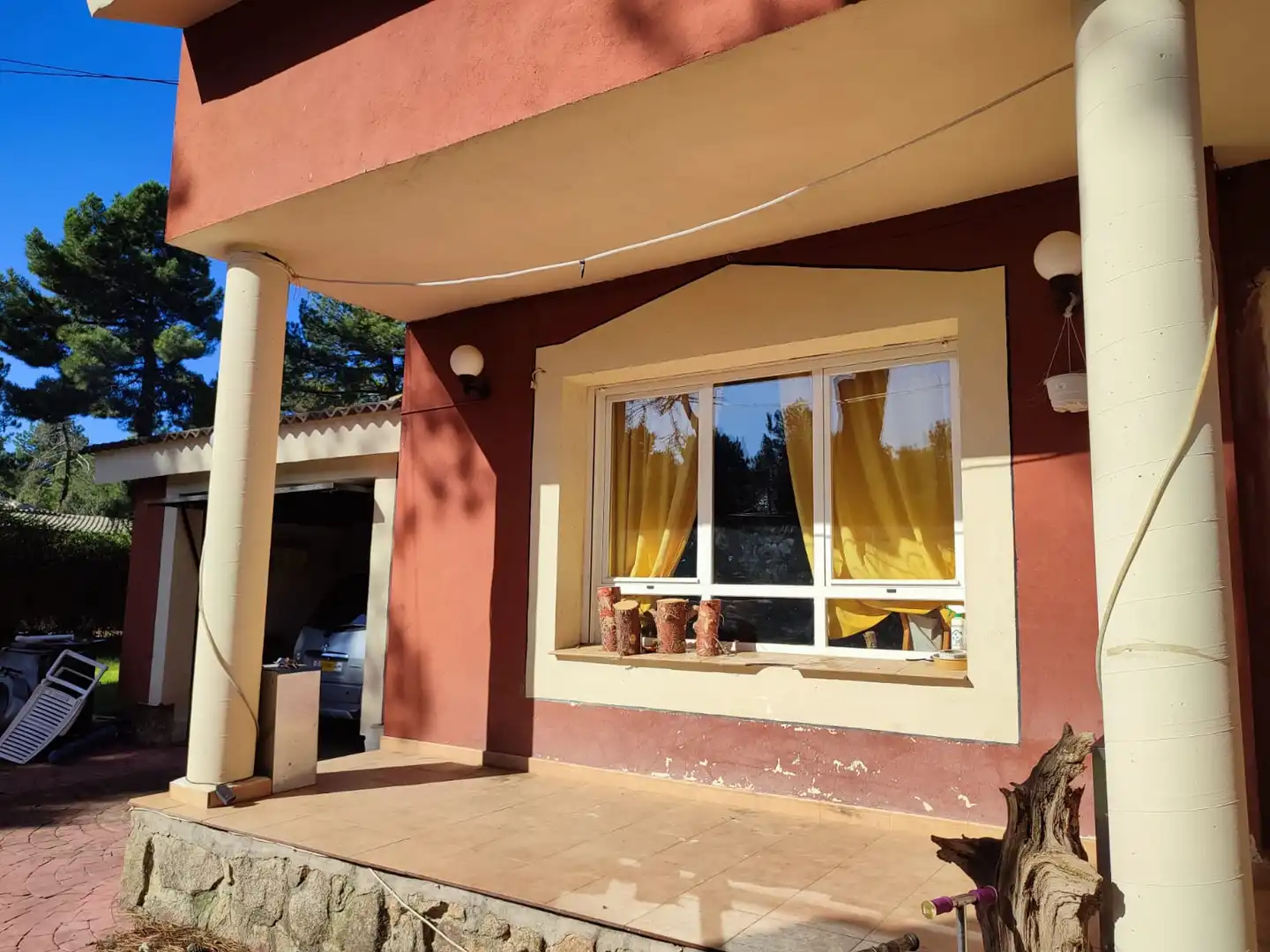 Vista exterior de Casa o xalet en venda en Marugán amb Calefacció, Jardí privat i Terrassa