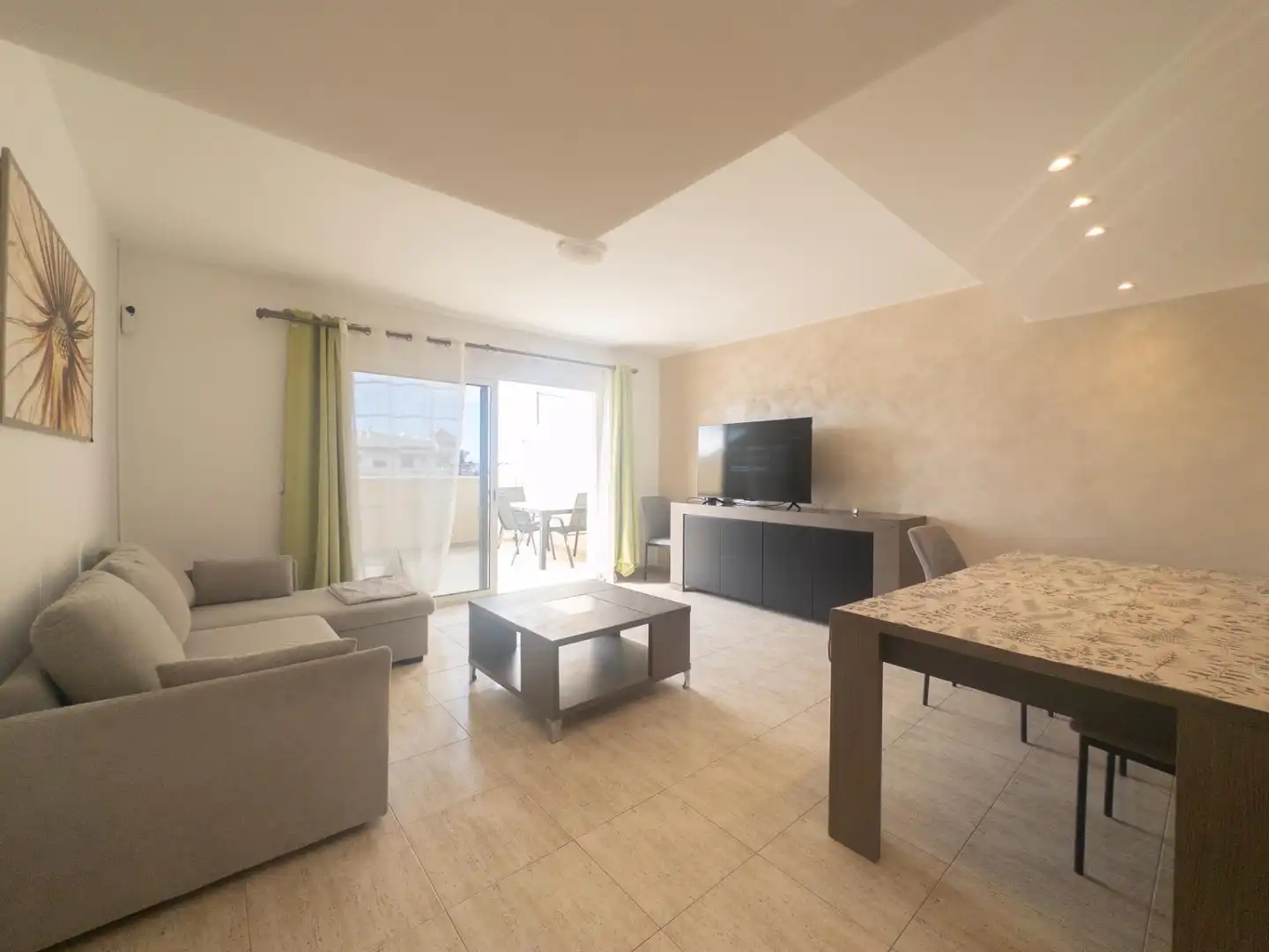 Sala de estar de Dúplex en venta en Adeje con Aire acondicionado, Jardín privado y Terraza