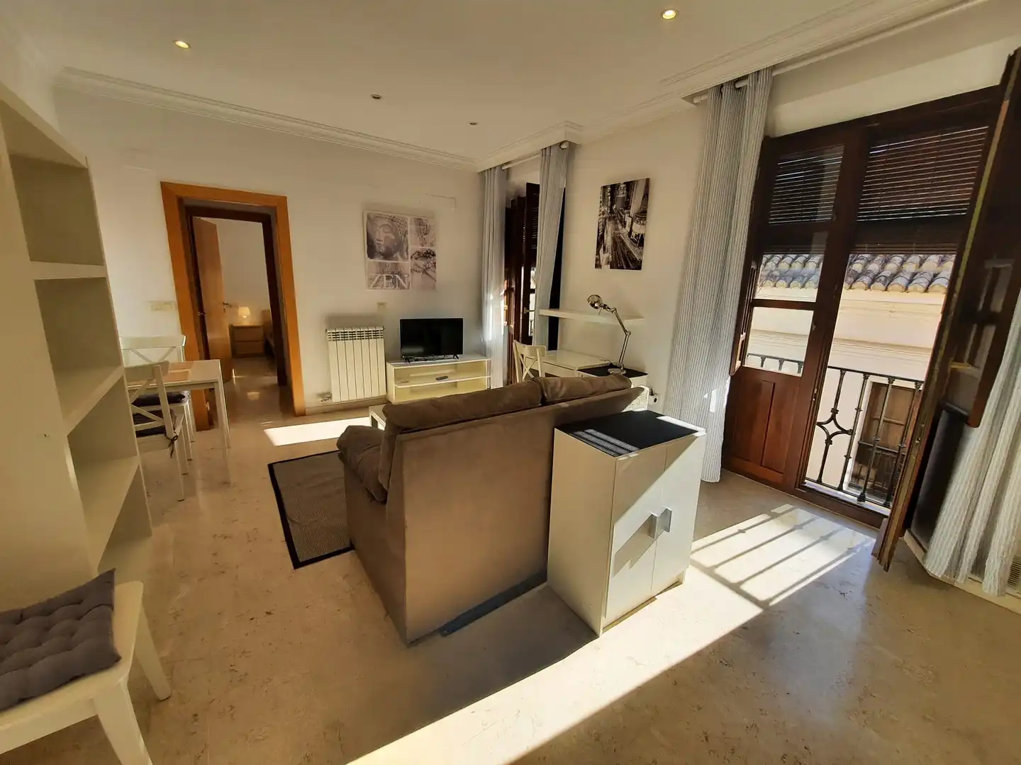 Flat with terrace to rent in Calle Santa Escolástica, imagen 13