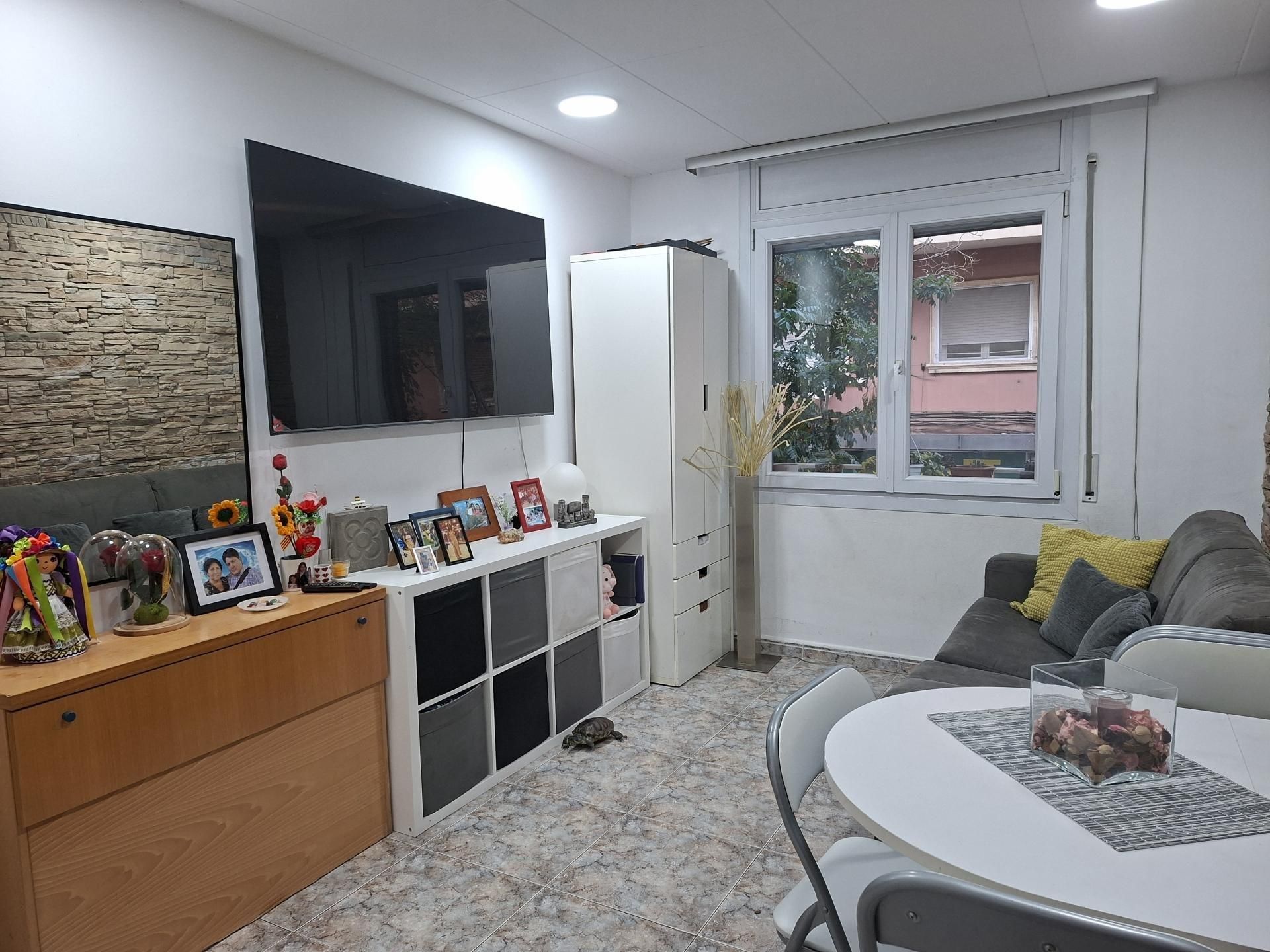 Living room of Flat for sale in L'Hospitalet de Llobregat  with Air Conditioner and Heating