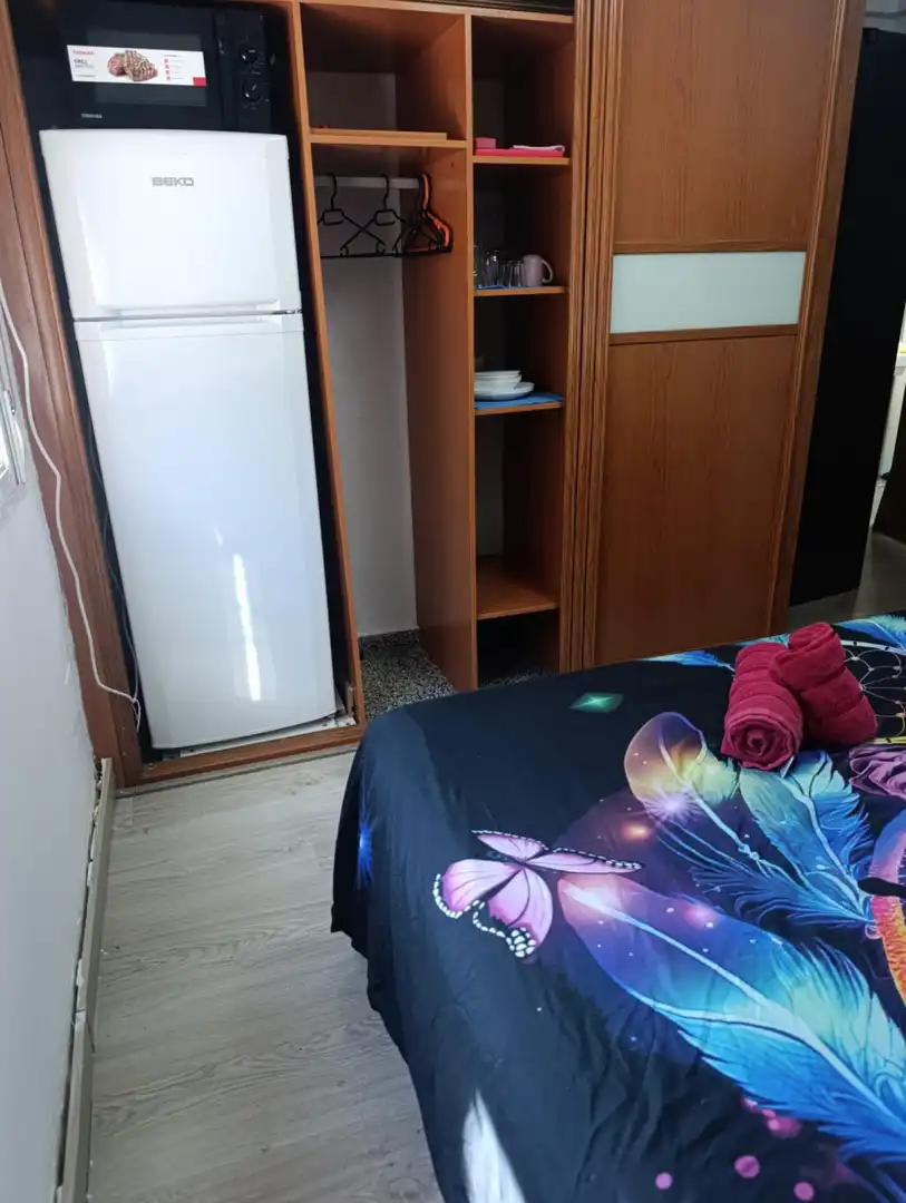 Dormitori de Apartament per a compartir en Móstoles amb Aire condicionat, Moblat i Forn