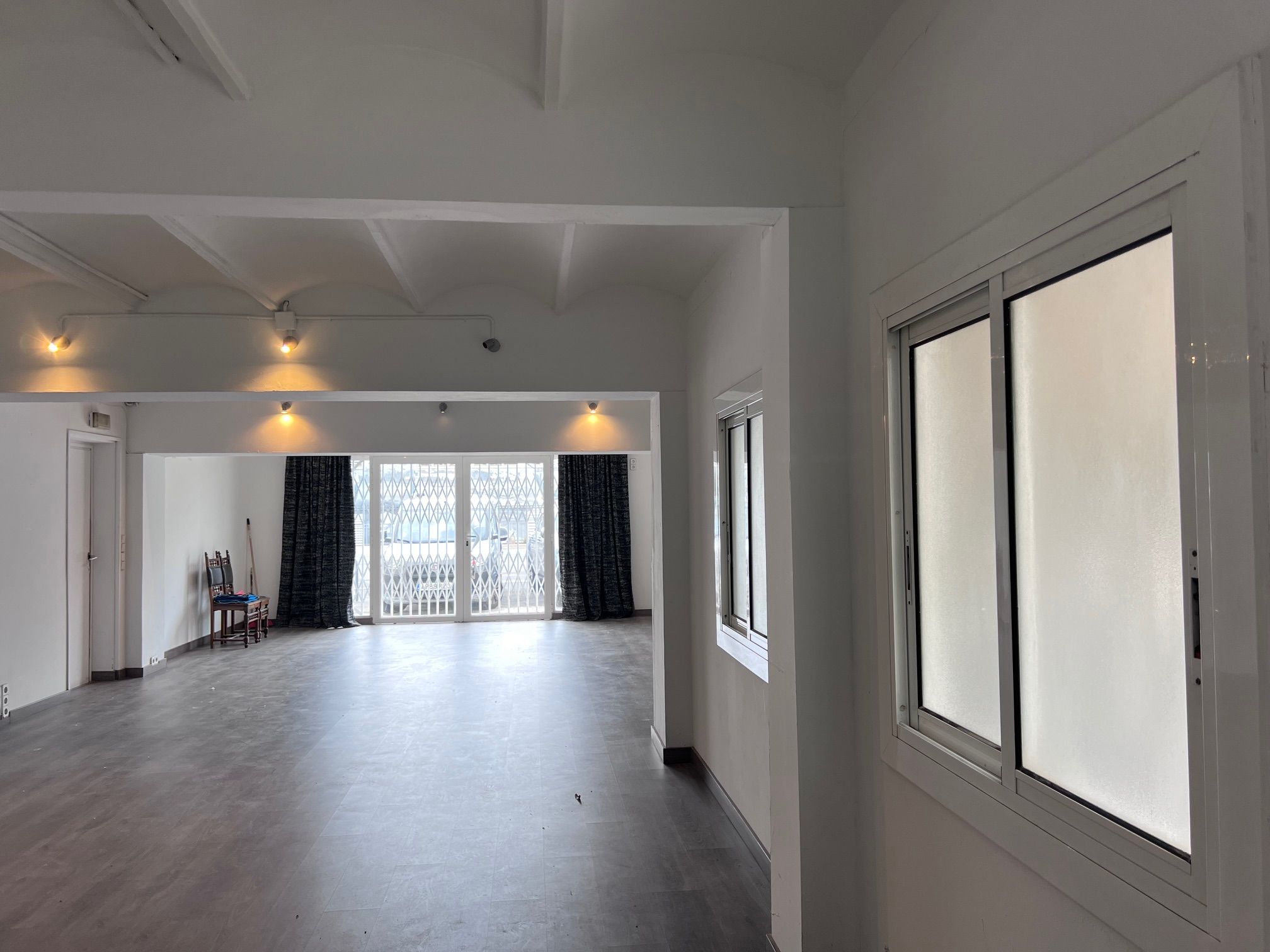 Premises for sale in Sant Adriá Nord