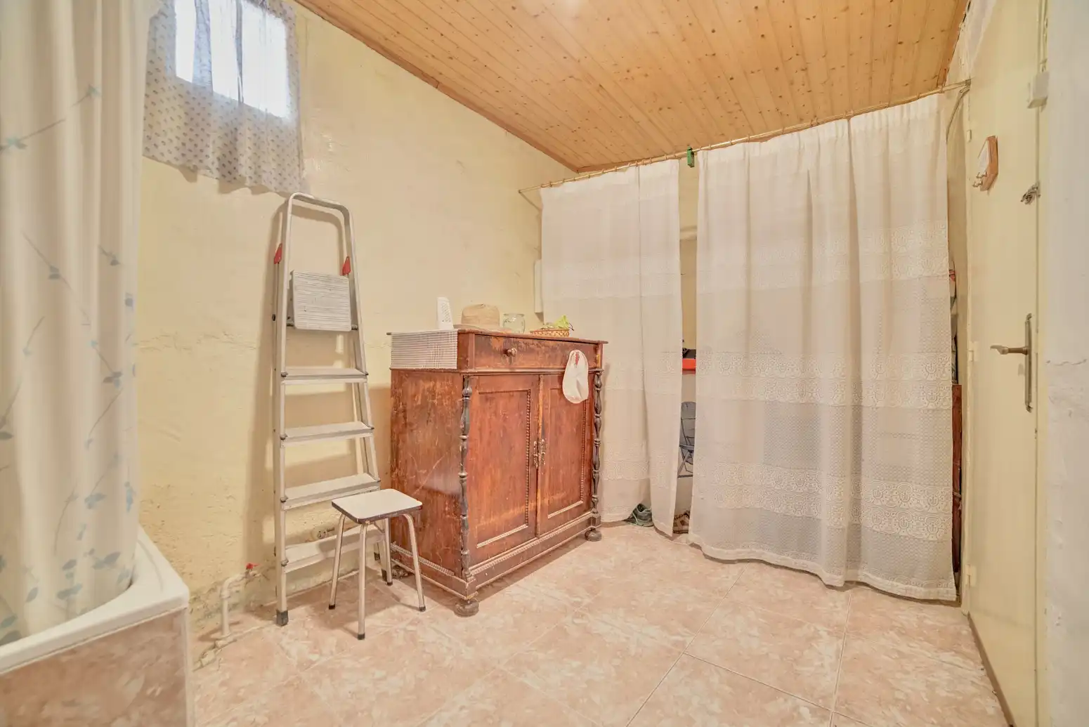 Houses for sale in Izagaondoa