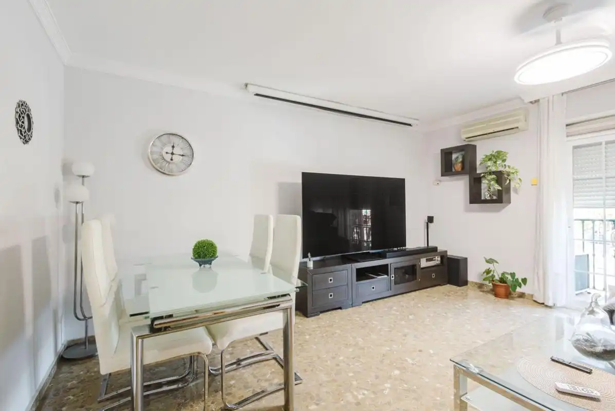 Sala d'estar de Casa adosada en venda en Marbella amb Calefacció, Terrassa i Balcó