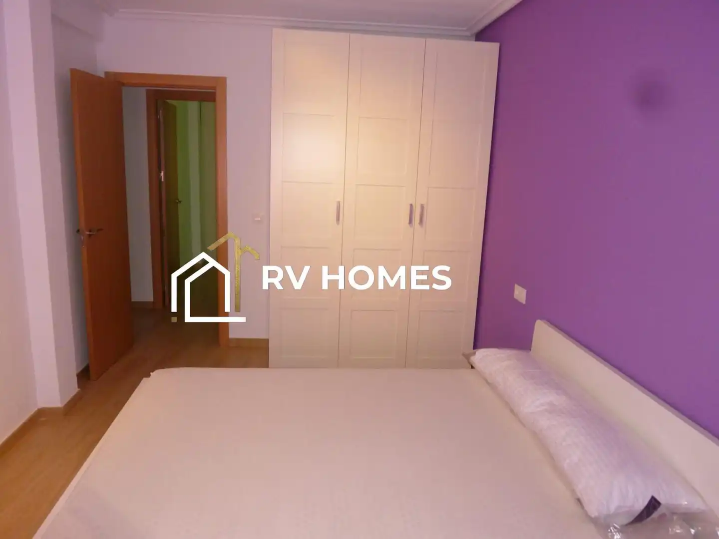 Schlafzimmer von Wohnung zur Miete in Cáceres mit Klimaanlage, Heizung und Möbliert