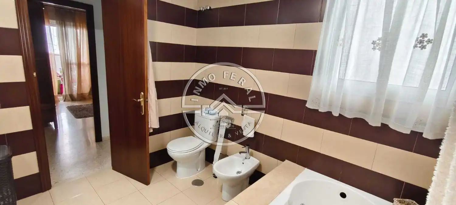 Baño de Ático en venta en Écija con Aire acondicionado, Calefacción y Terraza
