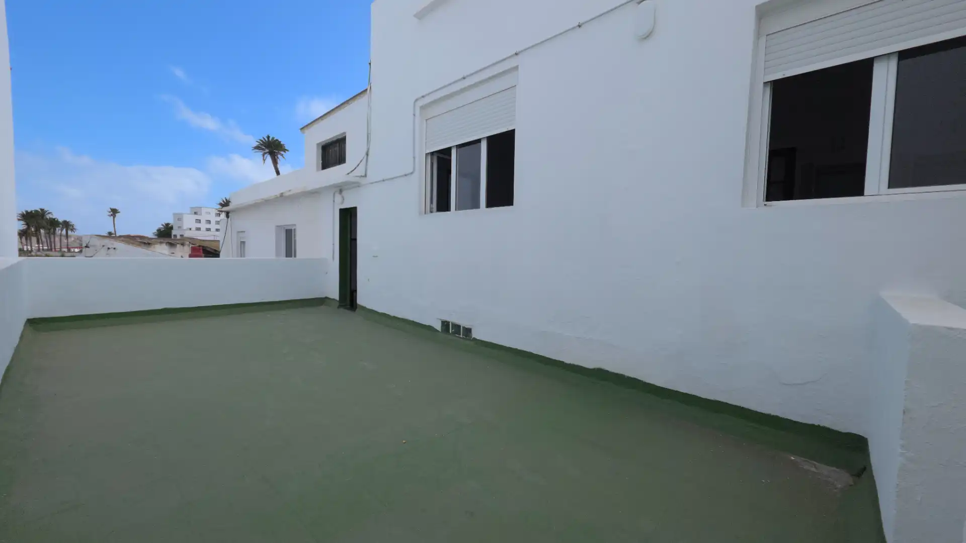 Vista exterior de Edificio en venta en Telde