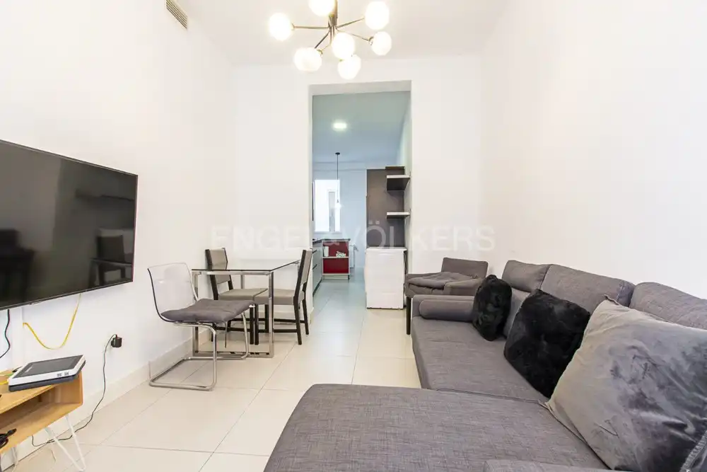 Living room of Flat for rent in  Madrid Capital  with Air Conditioner, Heating and Furnished