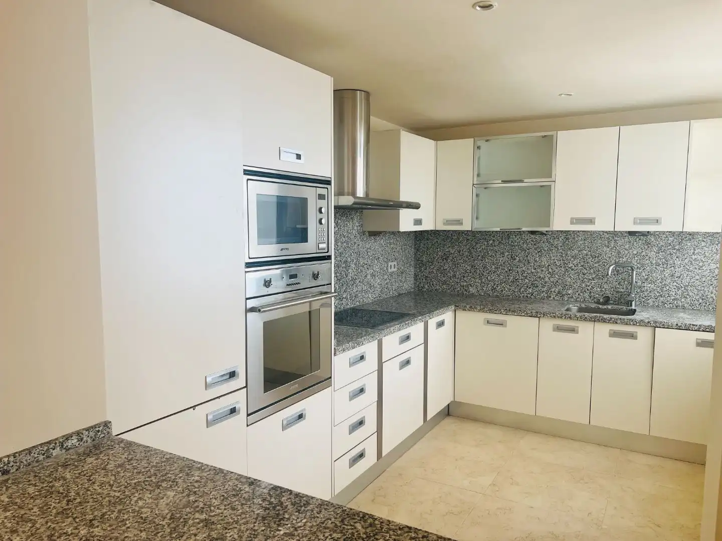 Apartment with pool for sale in Calle Muñiz 7, imagen 16