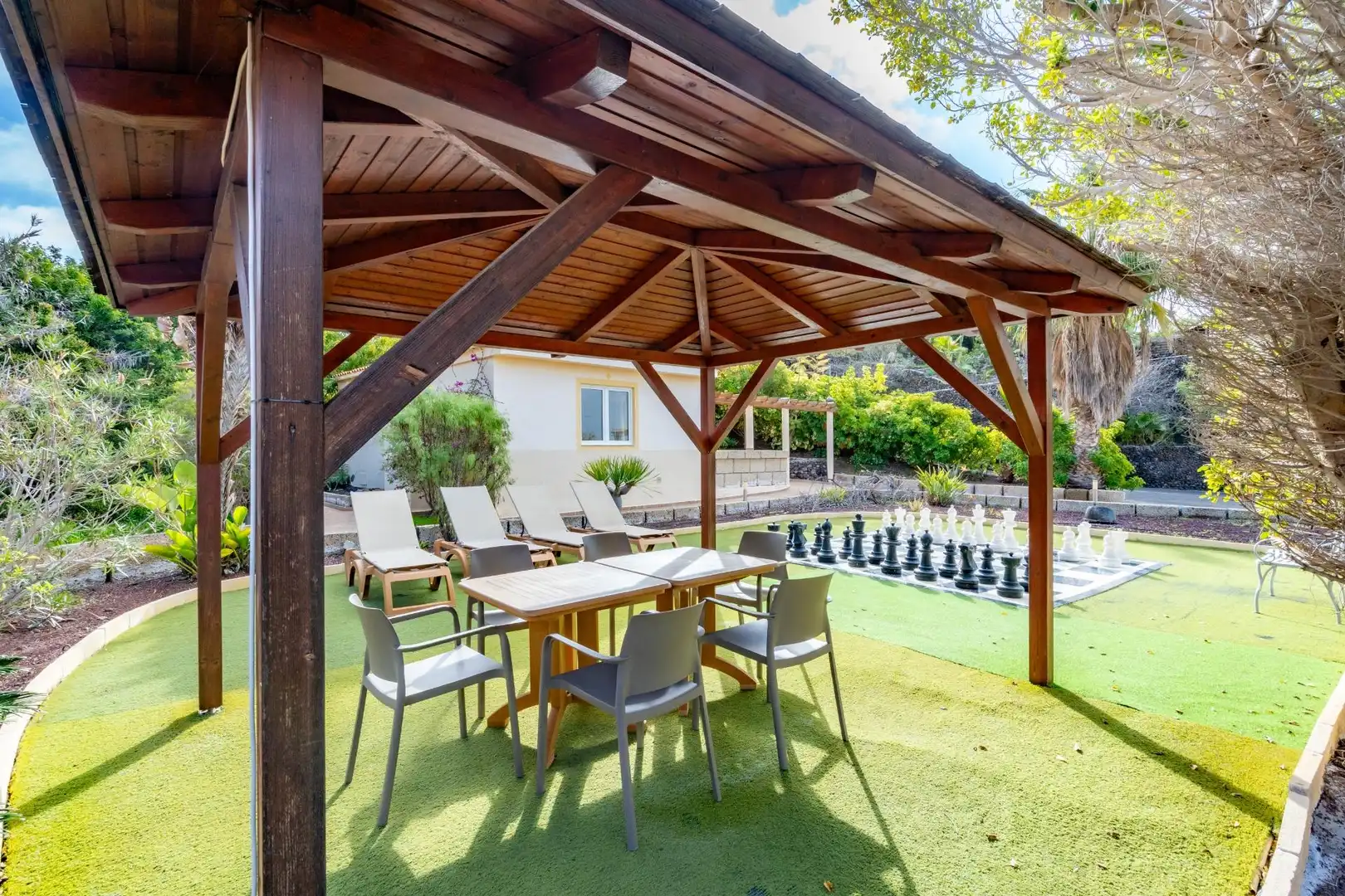 Terrassa de Casa o xalet en venda en Guía de Isora amb Calefacció, Jardí privat i Moblat