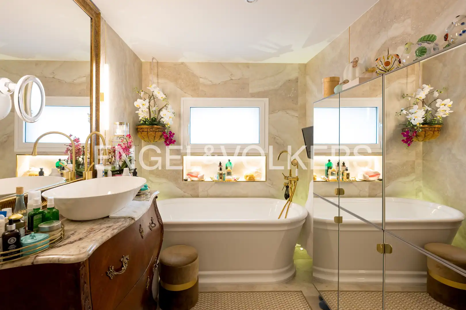Bathroom of Houses for sale in Madrid  with Air Conditioner, Heating and Private garden