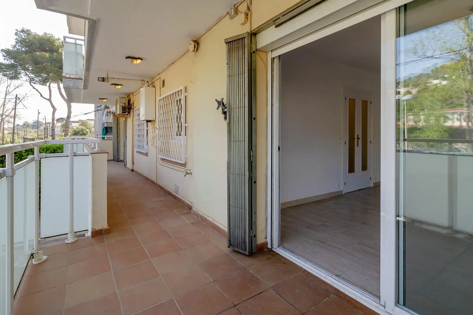 Wohnung zum Verkauf in Castelldefels mit Klimaanlage, Heizung und Terrasse