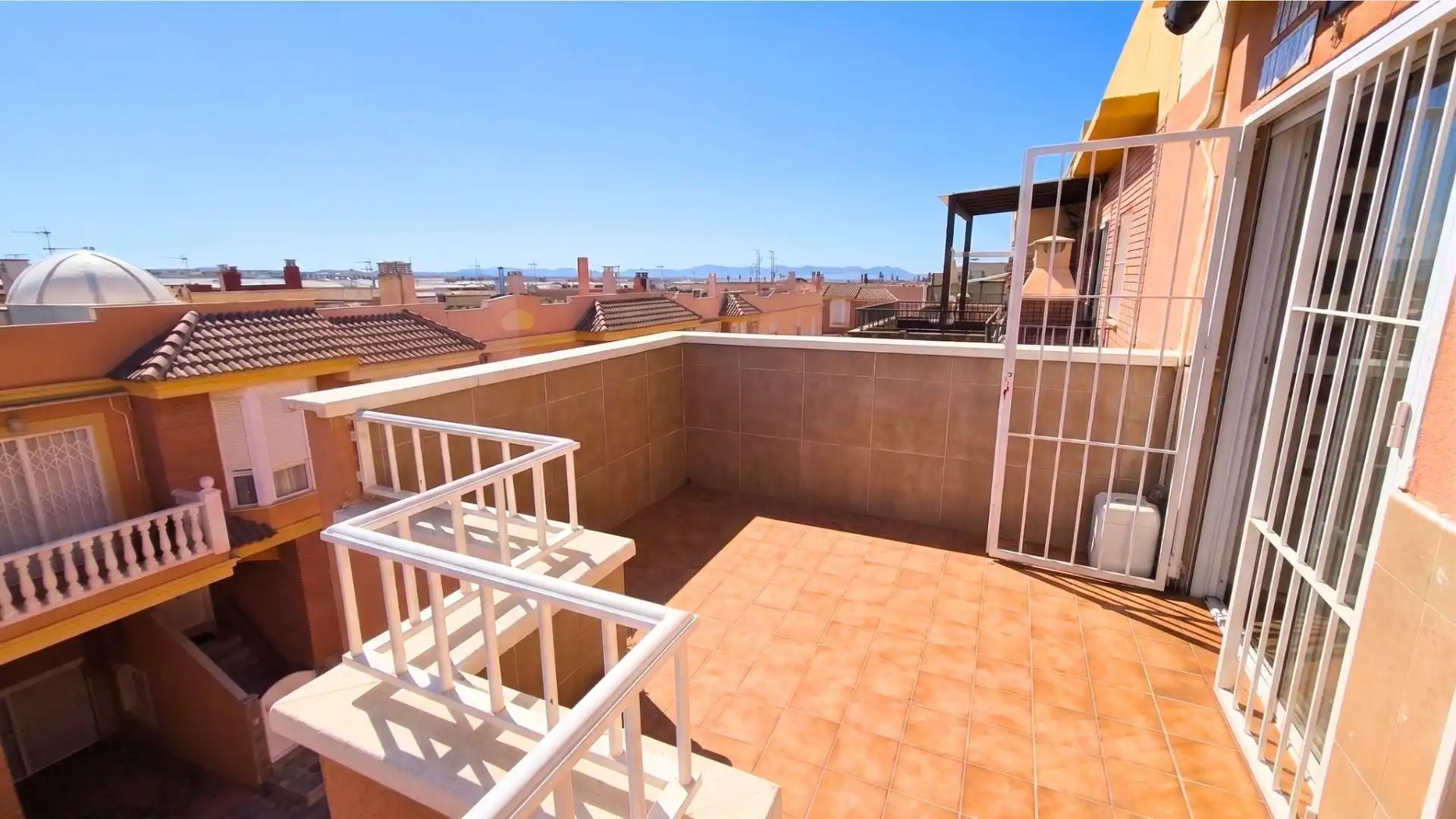 Terrasse von Wohnung zum Verkauf in  Almería Capital