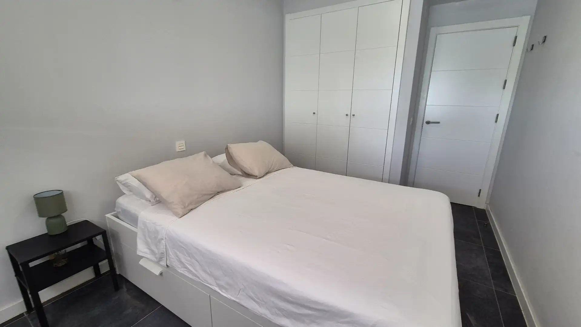 Bedroom of Ground floor for rent in Marbella  with Air Conditioner, Terrace and Storage room