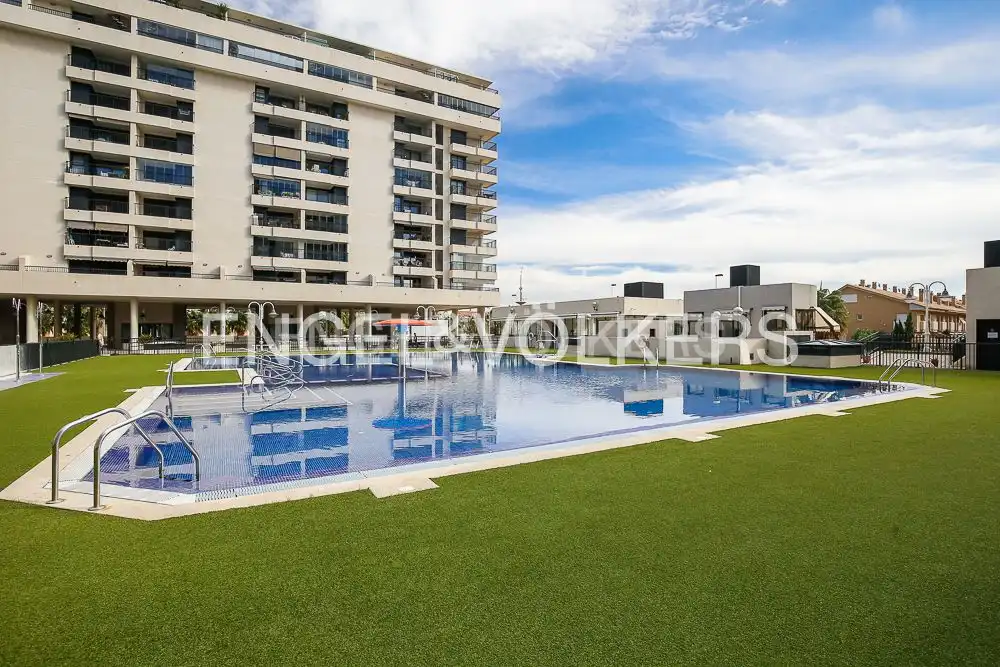 Swimming pool of Flat for rent in Alboraya  with Air Conditioner, Heating and Private garden