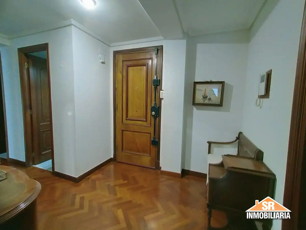 Piso de alquiler en A Coruña Capital  con Calefacción, Amueblado y Horno