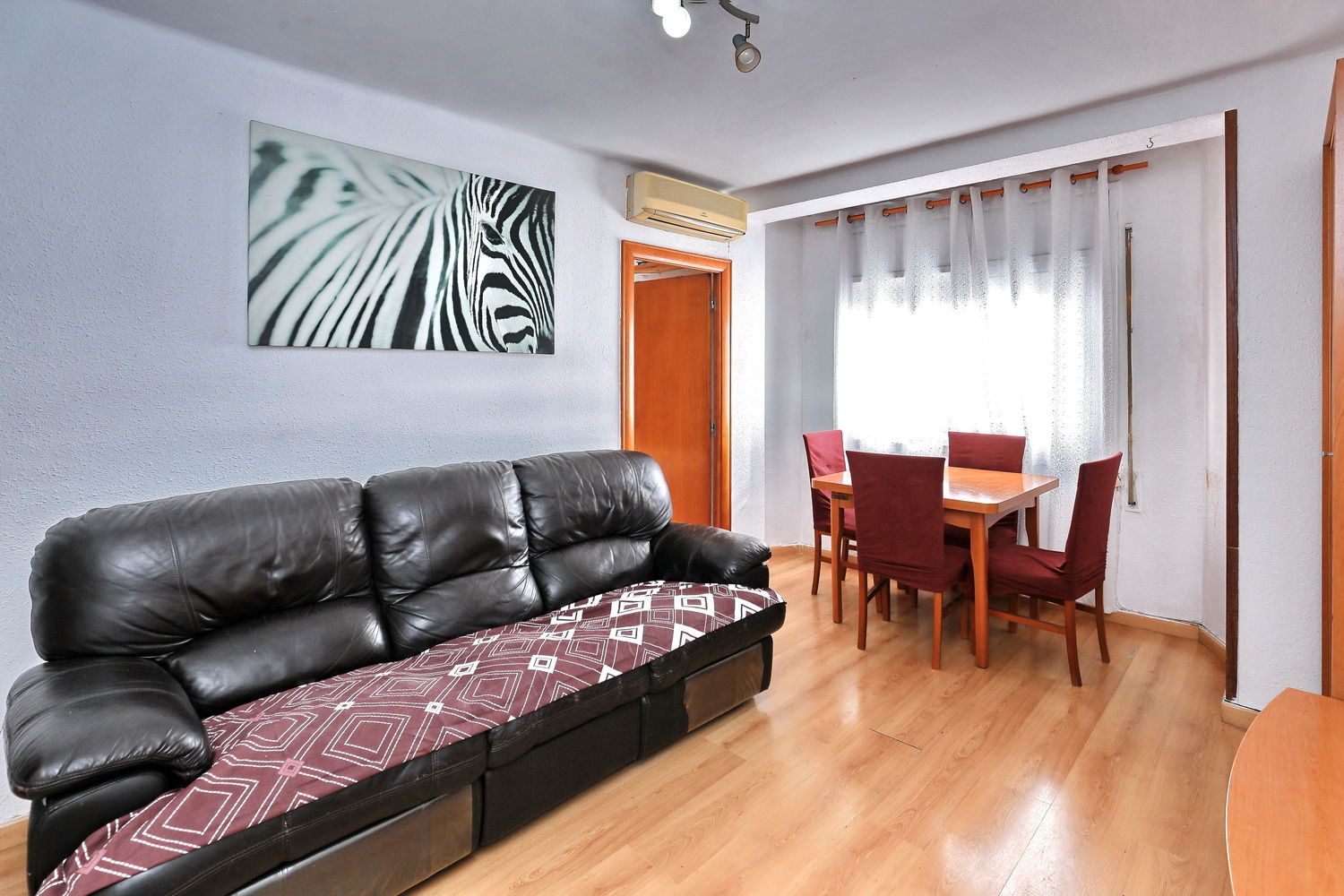 Wohnzimmer von Wohnung zum Verkauf in  Barcelona Capital mit Klimaanlage, Heizung und Parkett