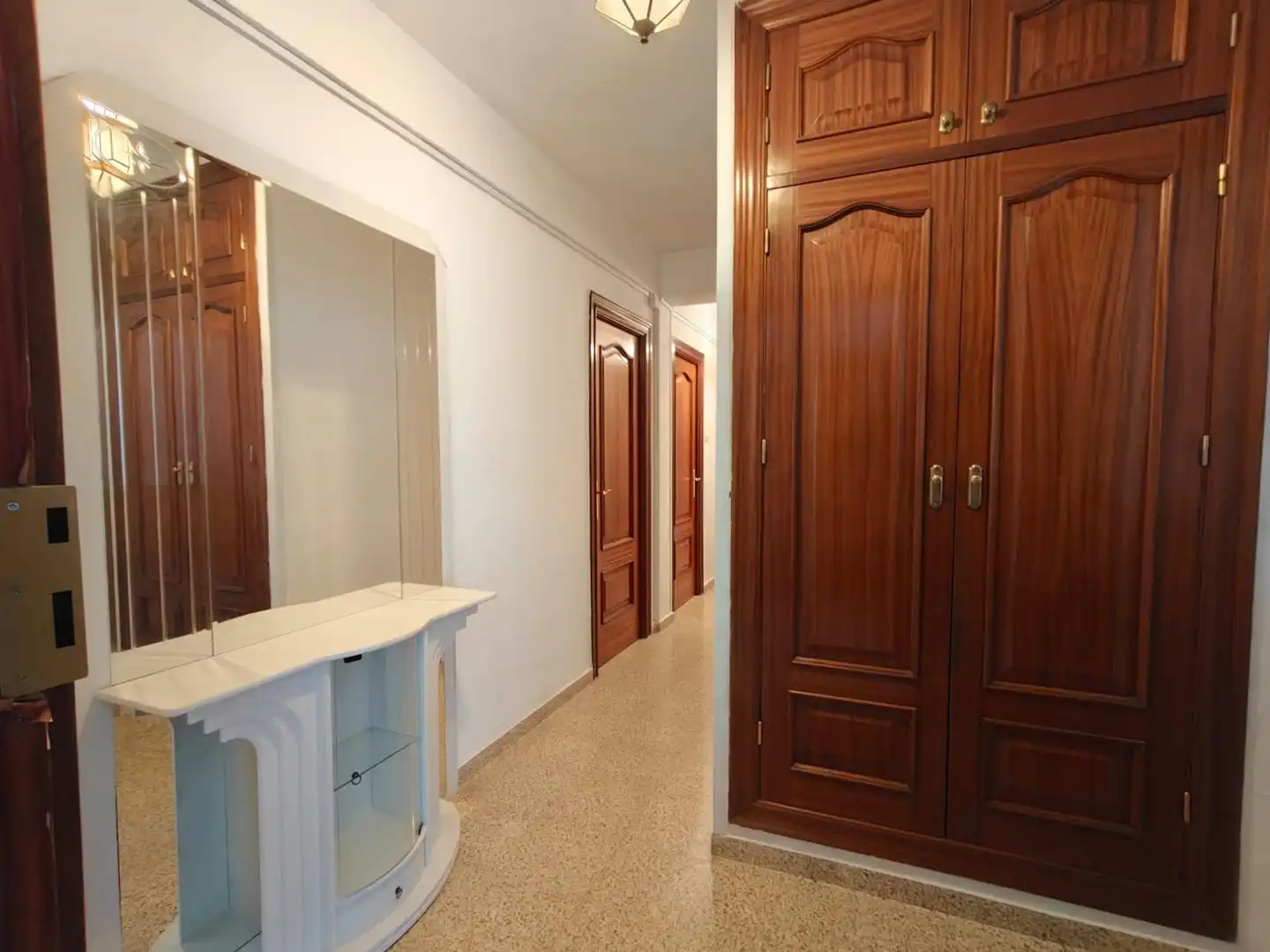 Piso para compartir en Granada con Calefacción, Amueblado y Balcón