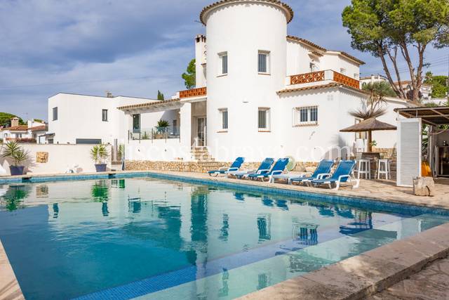 Casa-chalet en Venta en Port - La Cota - Puig Sec