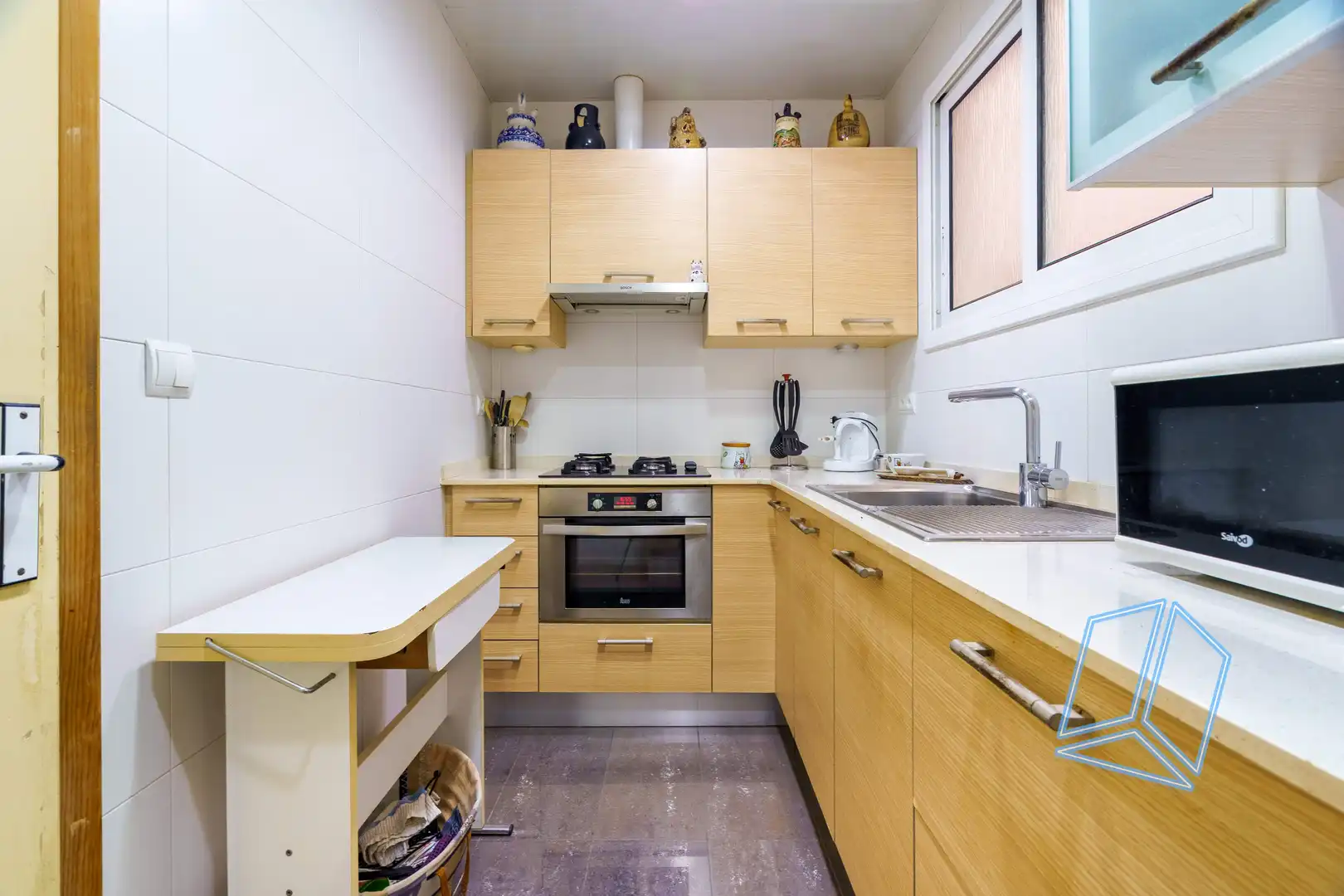 Cocina de Piso en venta en L'Hospitalet de Llobregat con Balcón
