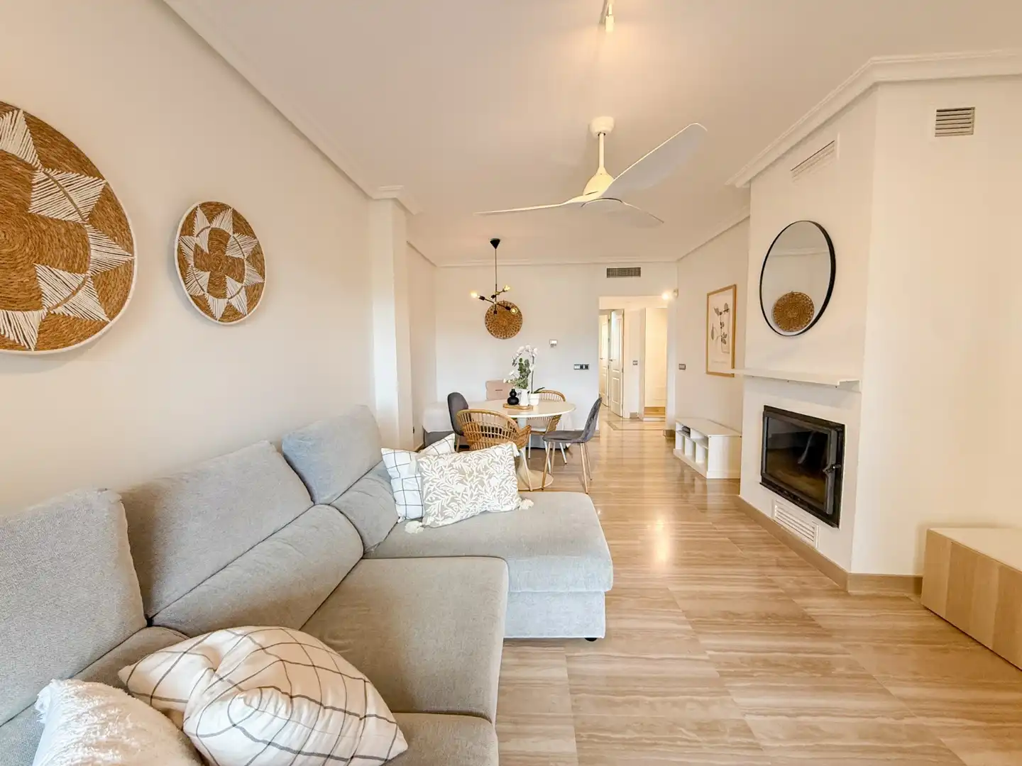 Sala de estar de Apartamento en venta en Águilas con Aire acondicionado, Calefacción y Terraza