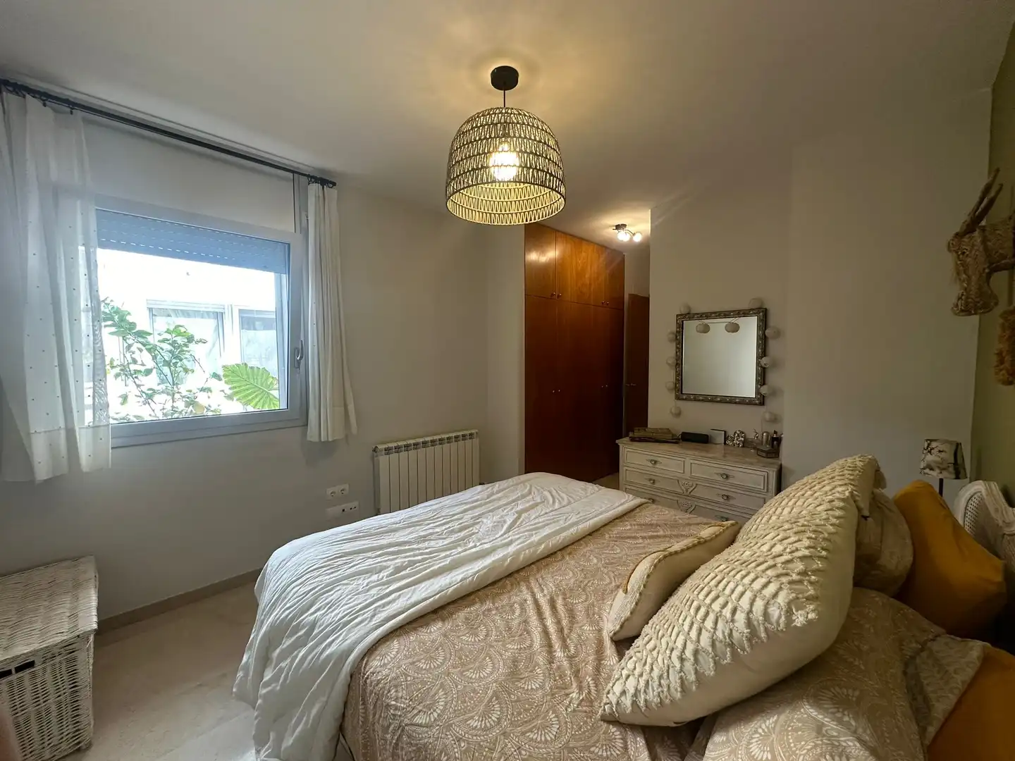 Flat for rent in Carrer de l'Hospital, Eixample - Can Bogunyà