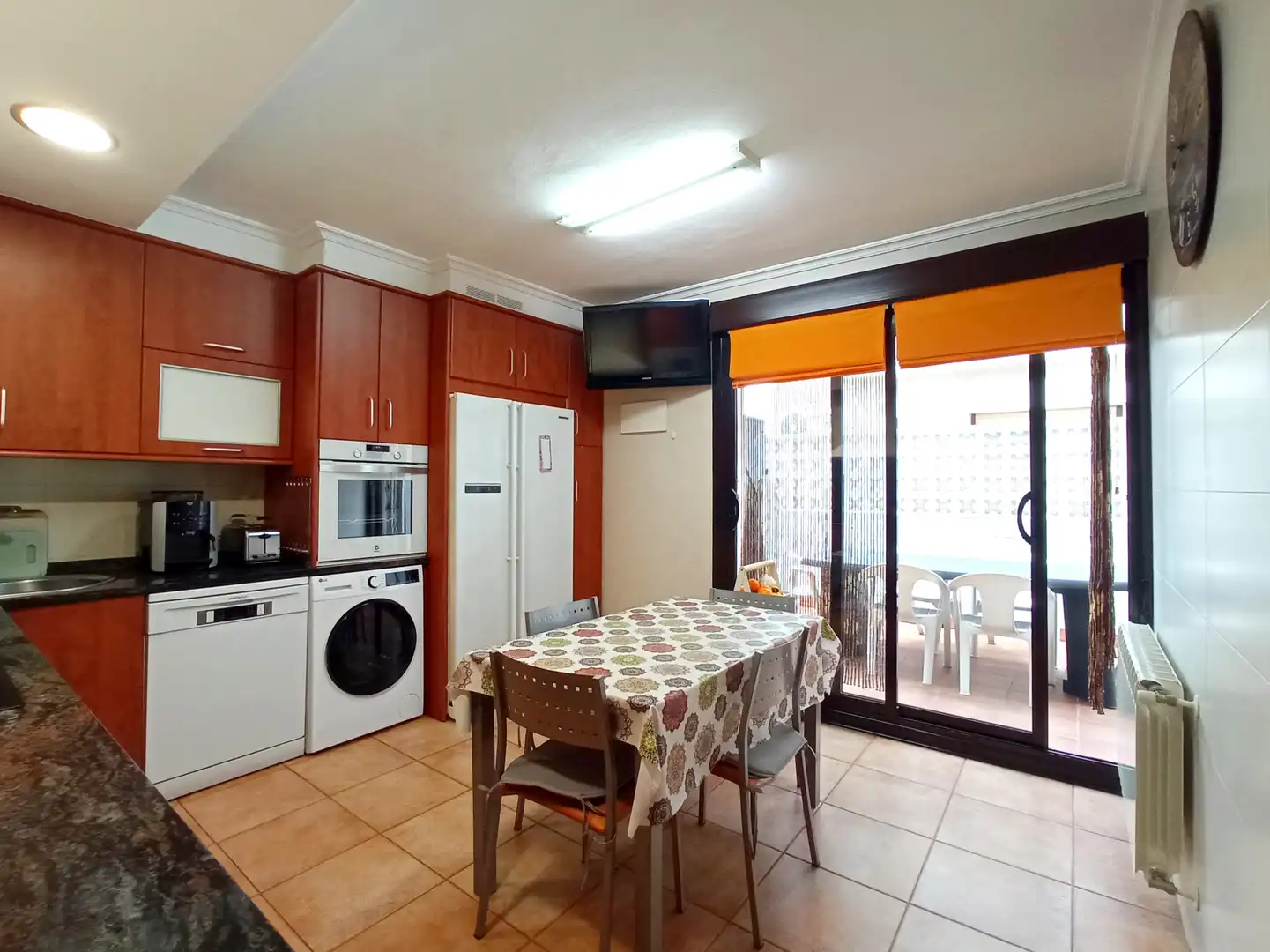 Cocina de Casa adosada en venta en Irun  con Terraza, Trastero y Amueblado
