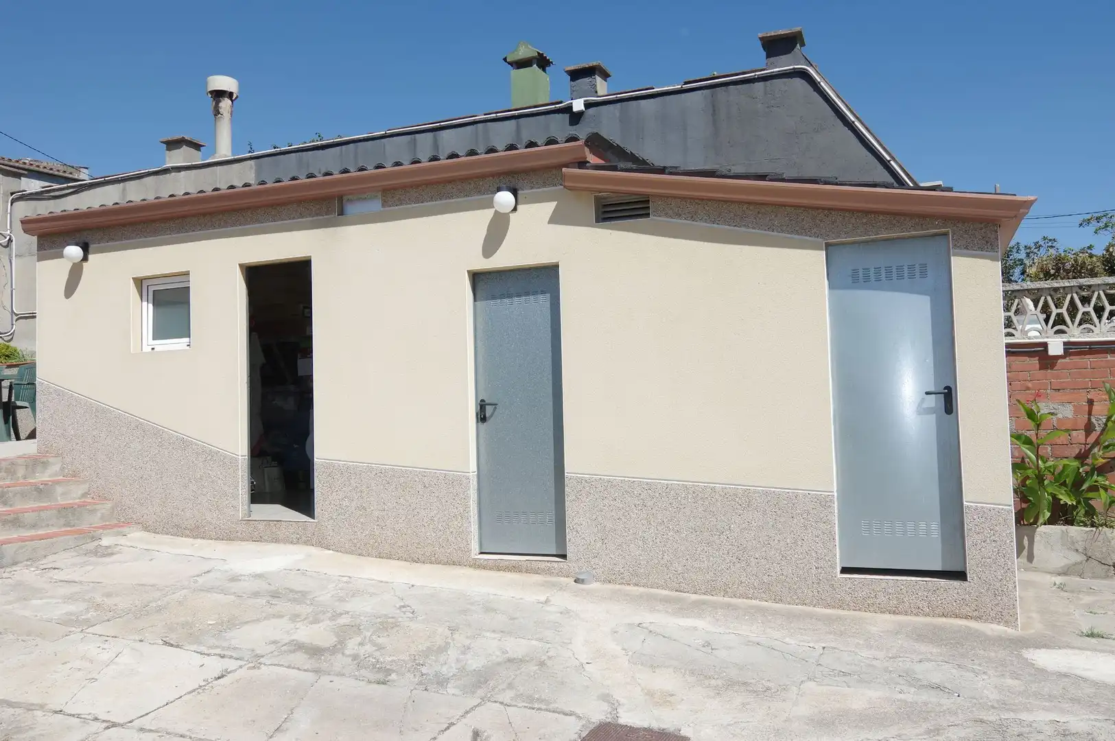 Vista exterior de Casa o xalet en venda en Sant Vicenç Dels Horts amb Aire condicionat, Calefacció i Jardí privat