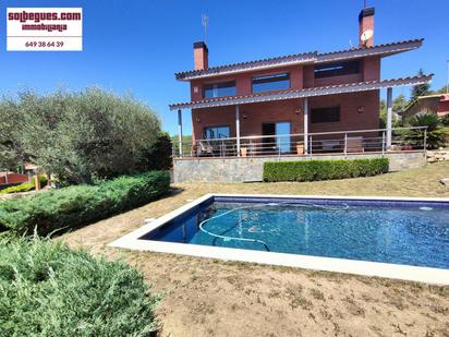 Piscina de Casa o xalet en venda en Begues amb Calefacció, Jardí privat i Traster