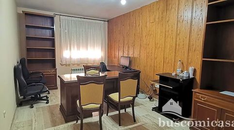 ¡Bienvenido a esta increíble oportunidad de adquirir en propiedad un hermoso piso residencial en el centro de Linares, situado en , imatge 5
