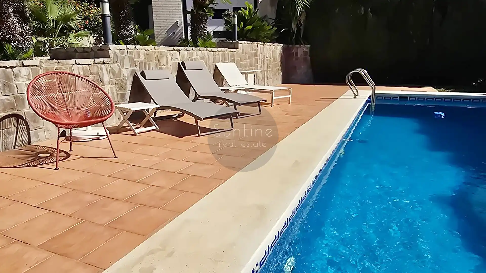 House with pool for sale in Carrer Font de la Carrasquera, imagen 6