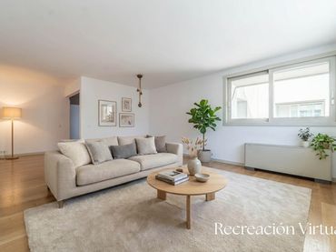 Flat with lift for sale in Calle Calle Acera del Darro 1