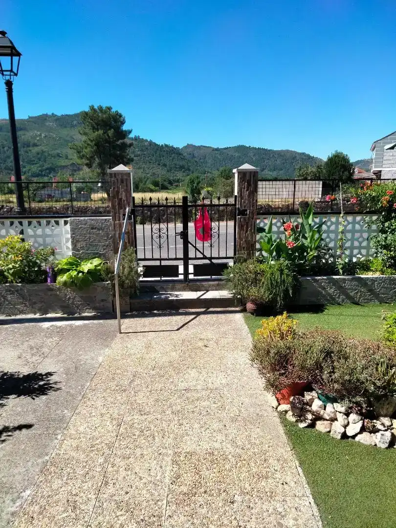 Jardín de Casa o chalet en venta en Monterrei con Jardín privado, Trastero y Piscina