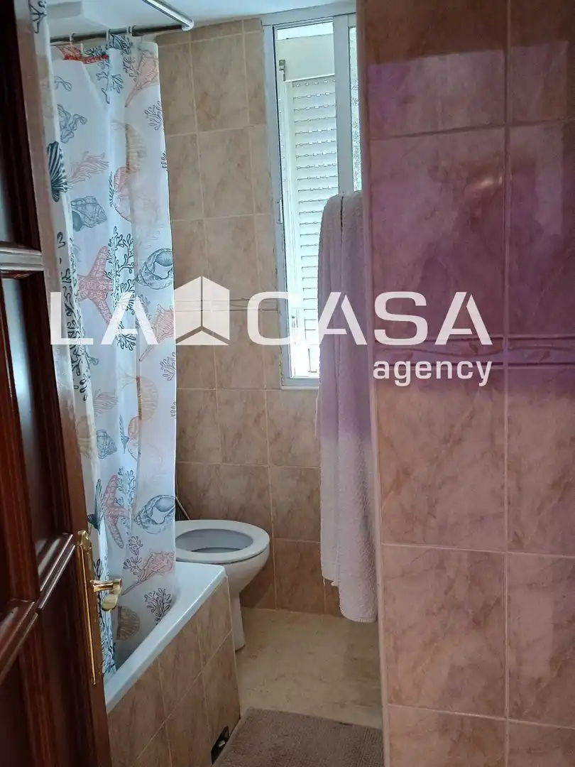 Baño de Piso en venta en Algeciras con Balcón