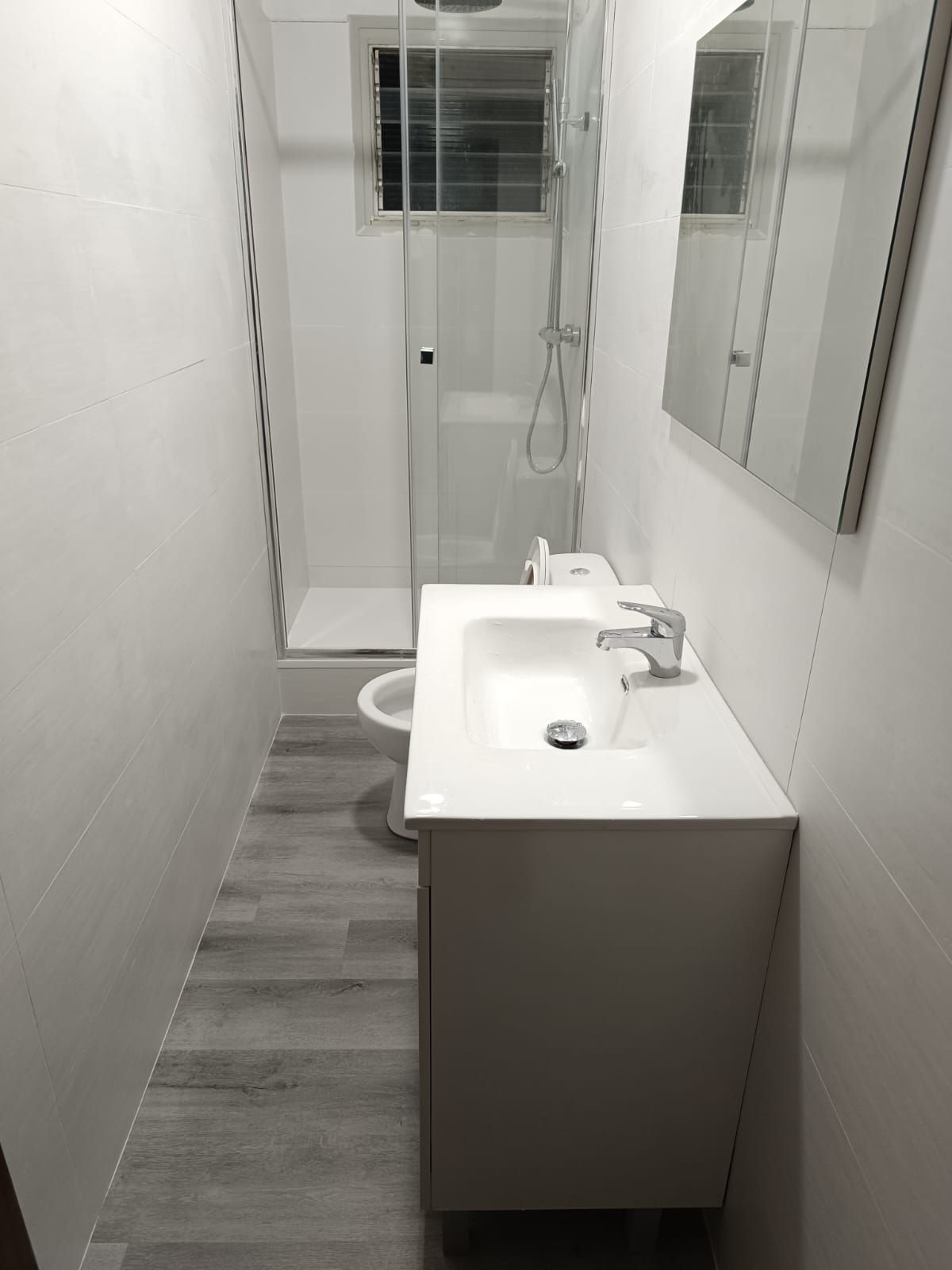 Bathroom of Flat for sale in  Barcelona Capital  with Furnished