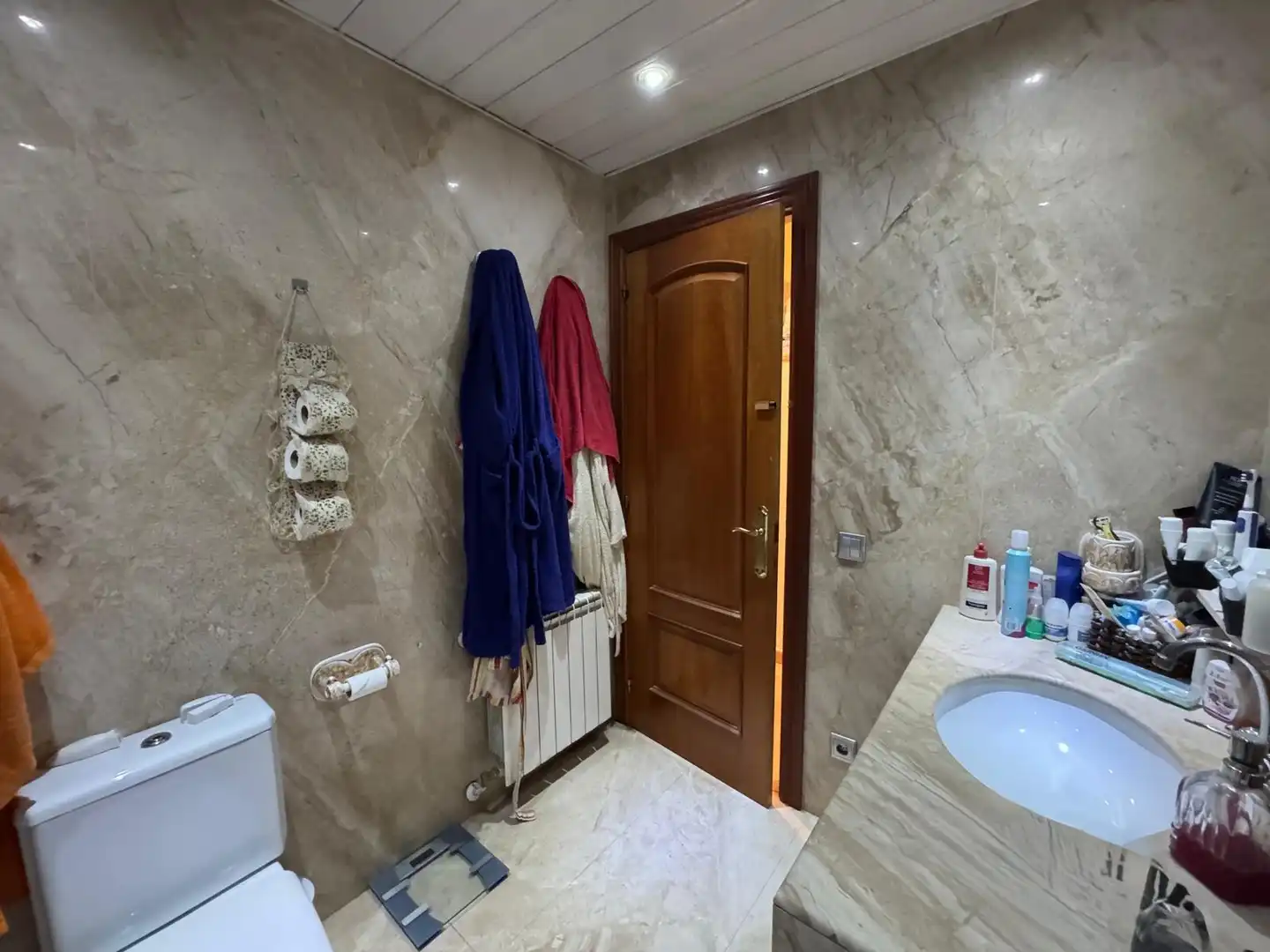 Baño de Casa adosada en venta en Sabadell con Calefacción, Terraza y Trastero
