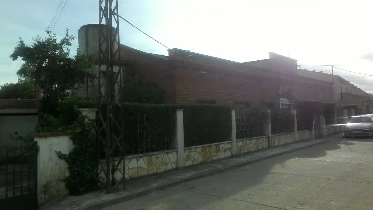 Casa en venda a CL. DE LOS FERROVIARIOS