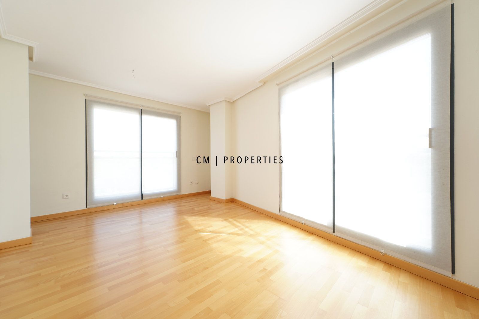 Habitación de Piso de alquiler en  Valencia Capital con Aire acondicionado, Calefacción y Terraza