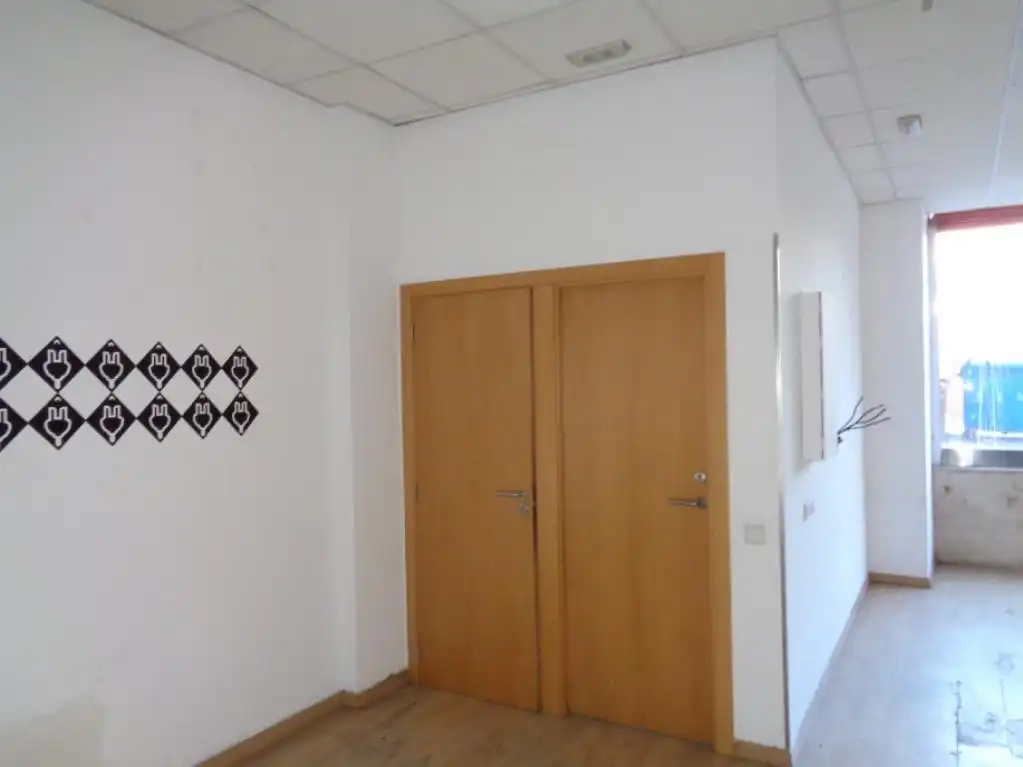 Business premises for sale in C/Sant Gaietà, imagen 4