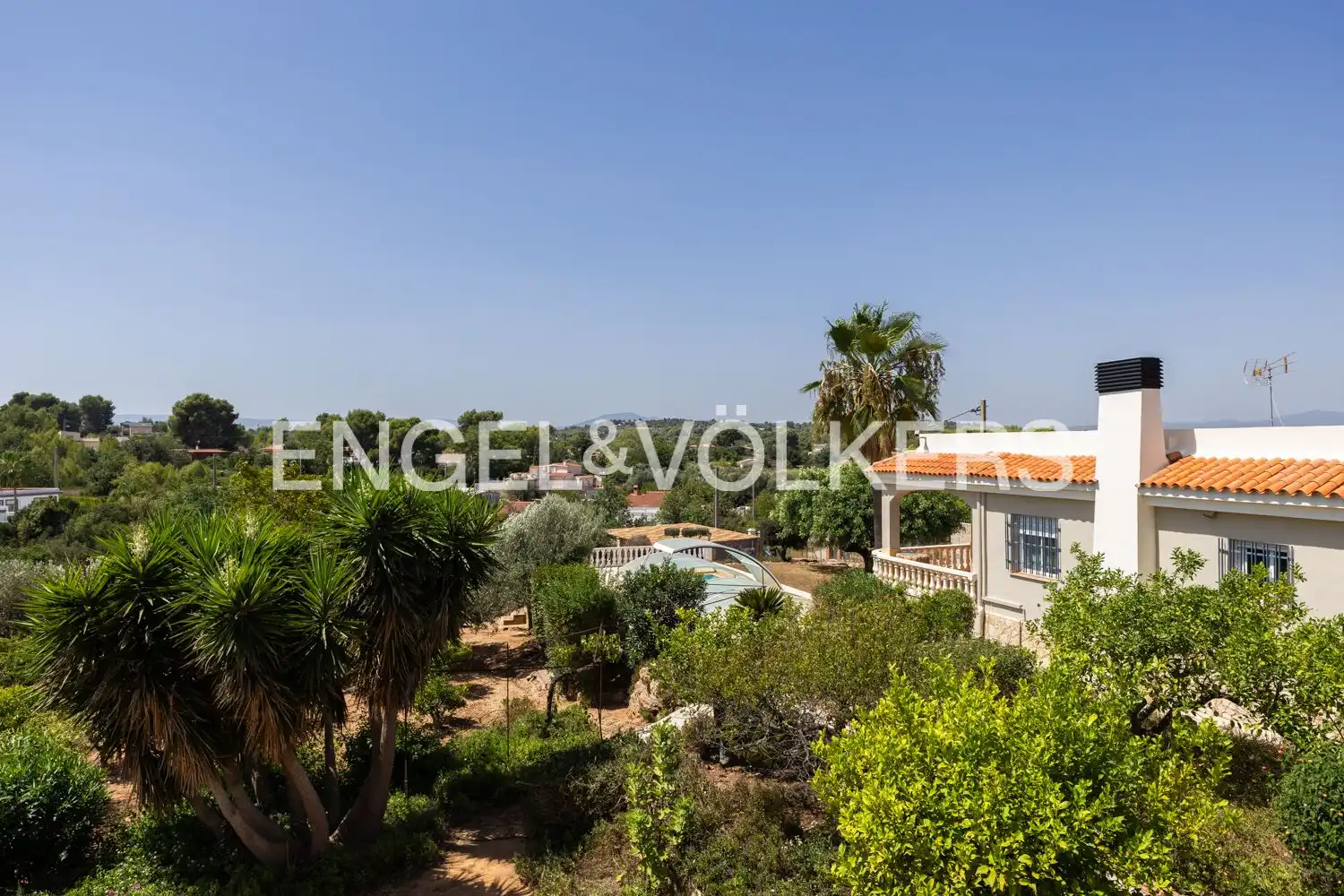 Houses for sale in Montserrat  with Air Conditioner, Heating and Private garden