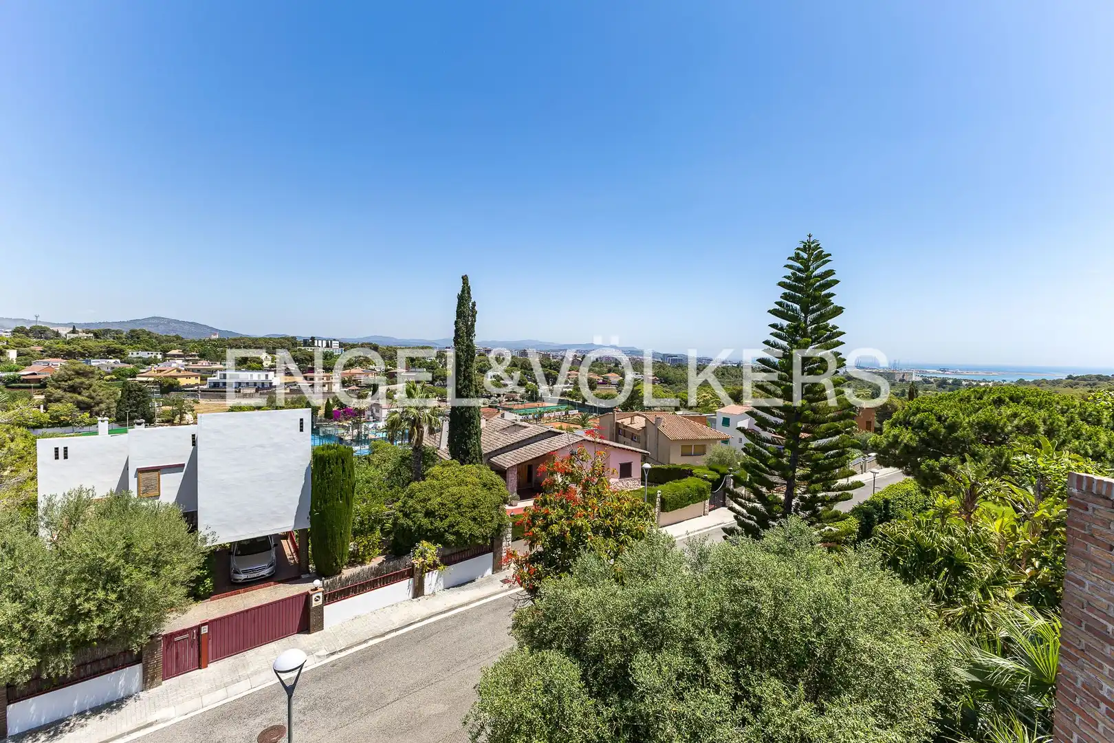 Vista exterior de Finca rústica en venta en Vilanova i la Geltrú con Calefacción, Jardín privado y Terraza